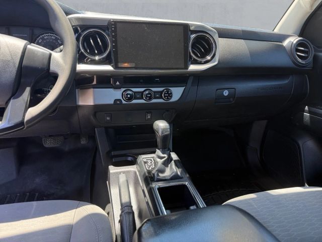 2016 Toyota Tacoma SR