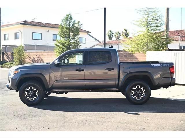 2016 Toyota Tacoma SR