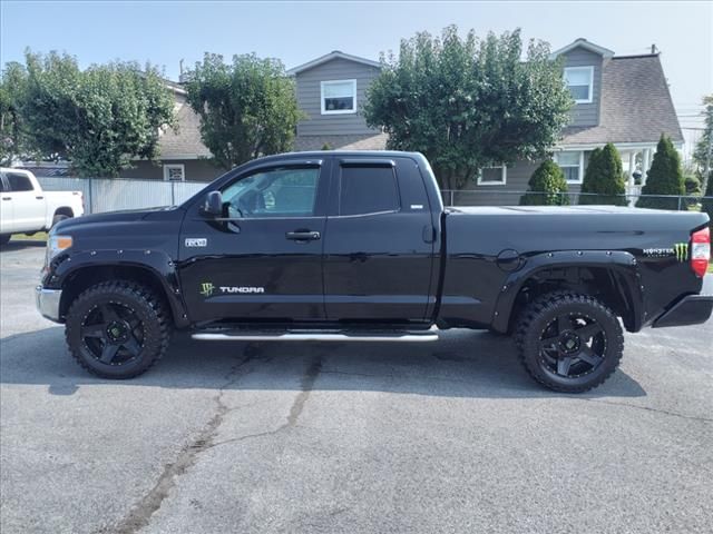 2016 Toyota Tundra SR