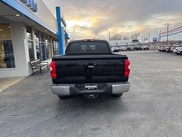 2016 Toyota Tundra SR5