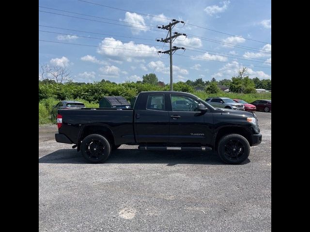 2016 Toyota Tundra 4WD Truck 