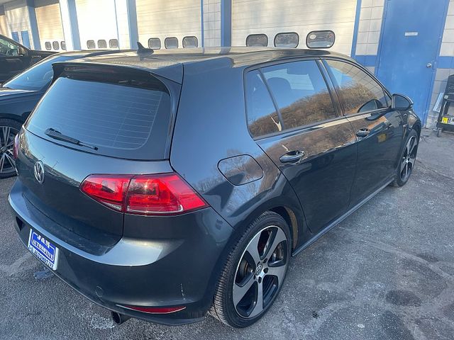 2016 Volkswagen Golf GTI SE