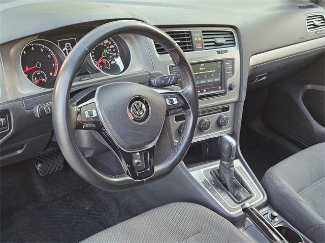 2016 Volkswagen Golf TSI S