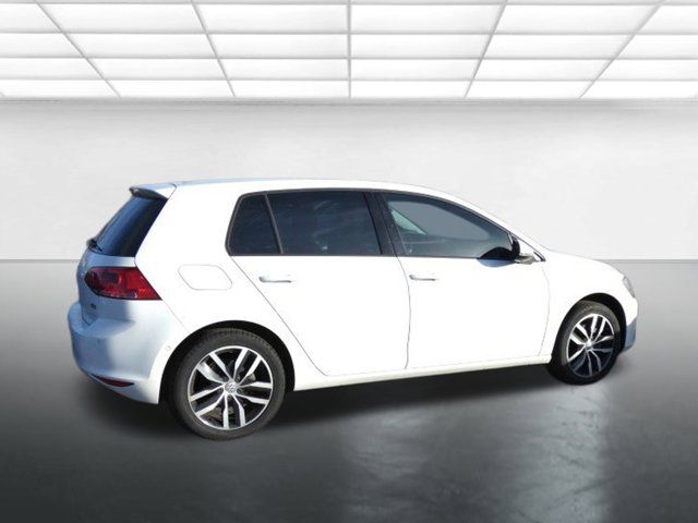 2016 Volkswagen Golf TSI SE