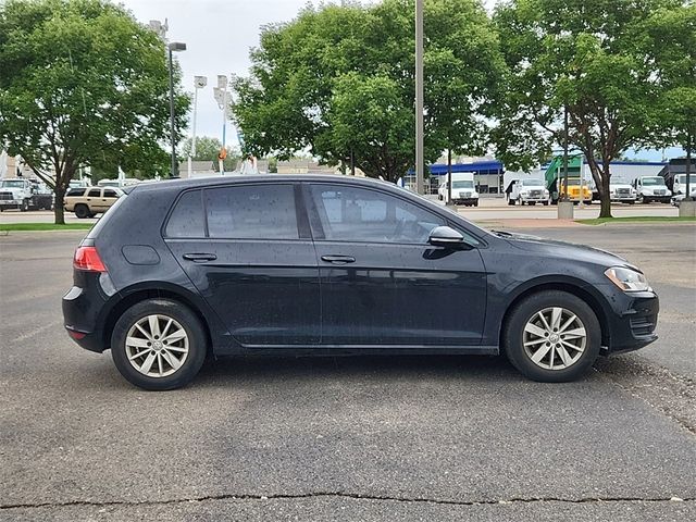 2016 Volkswagen Golf TSI S