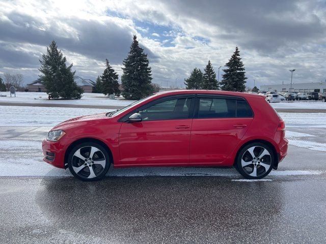 2016 Volkswagen Golf TSI S