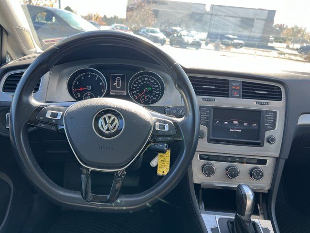 2016 Volkswagen Golf TSI S