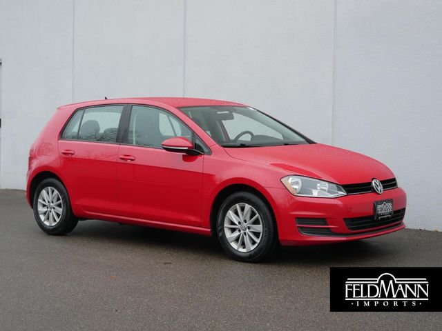2016 Volkswagen Golf TSI S