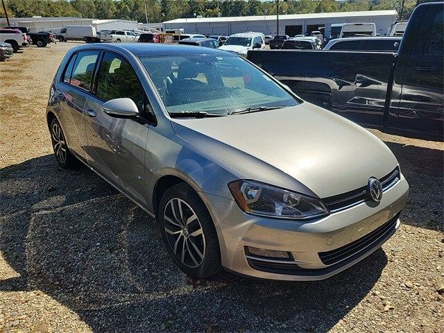 2016 Volkswagen Golf TSI SE