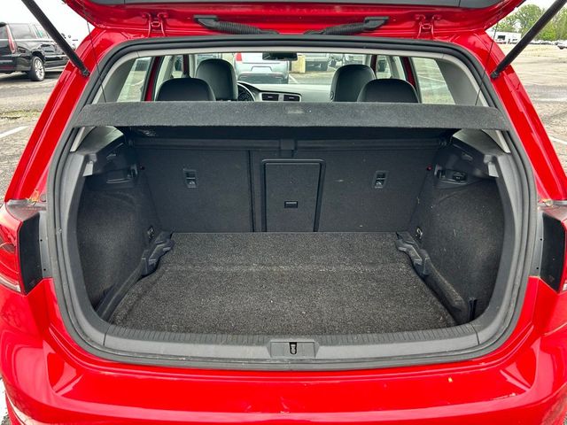 2016 Volkswagen Golf TSI SE