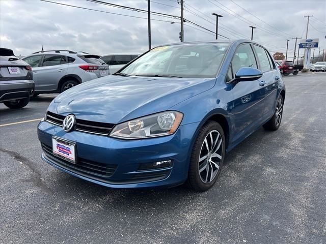 2016 Volkswagen Golf TSI SE