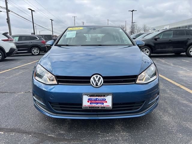 2016 Volkswagen Golf TSI SE