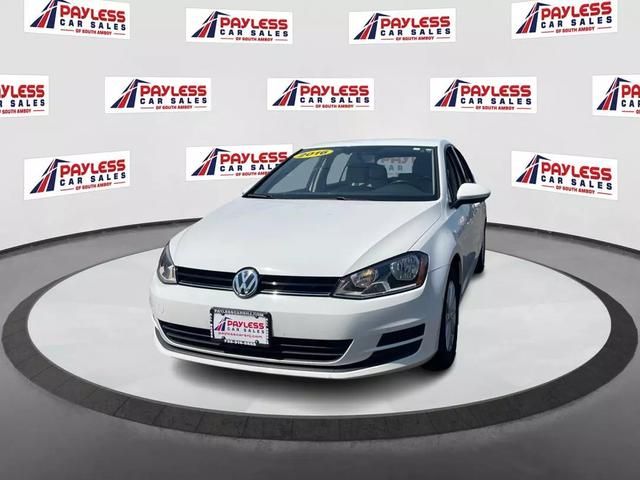 2016 Volkswagen Golf TSI S