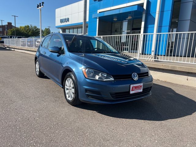 2016 Volkswagen Golf TSI S