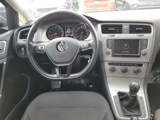 2016 Volkswagen Golf TSI S