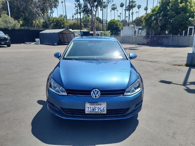 2016 Volkswagen Golf TSI S