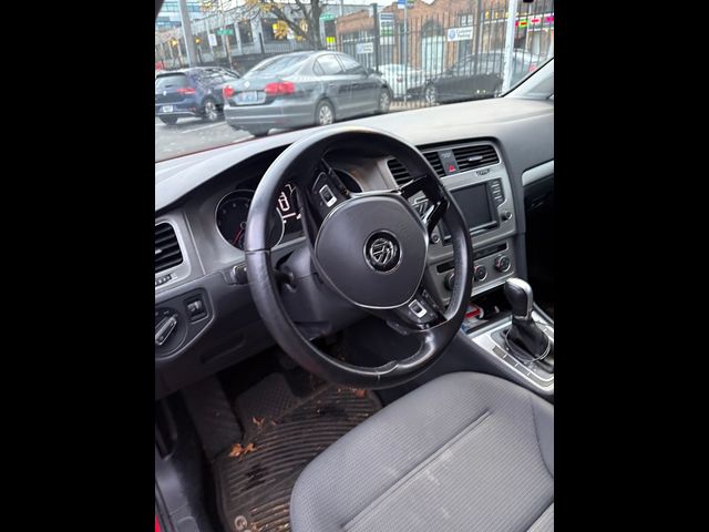 2016 Volkswagen Golf TSI S