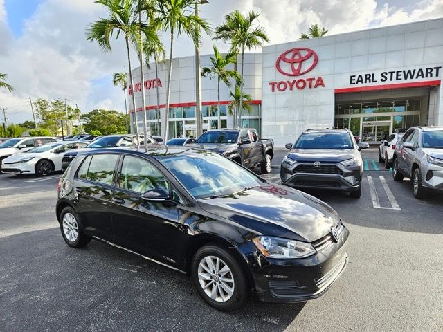 2016 Volkswagen Golf TSI S