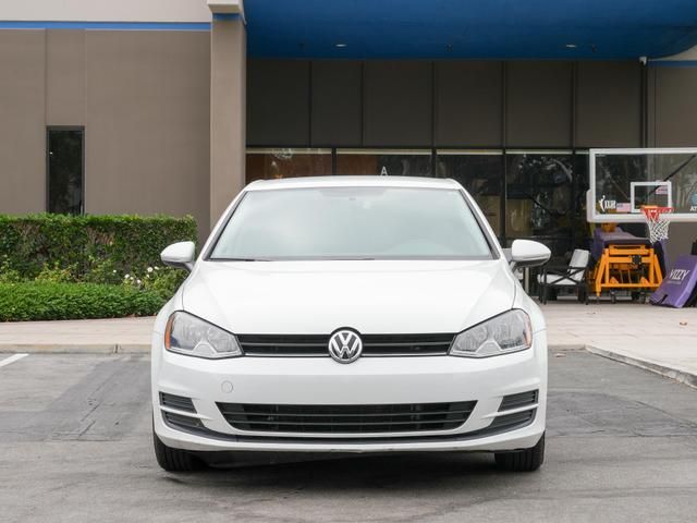 2016 Volkswagen Golf TSI S