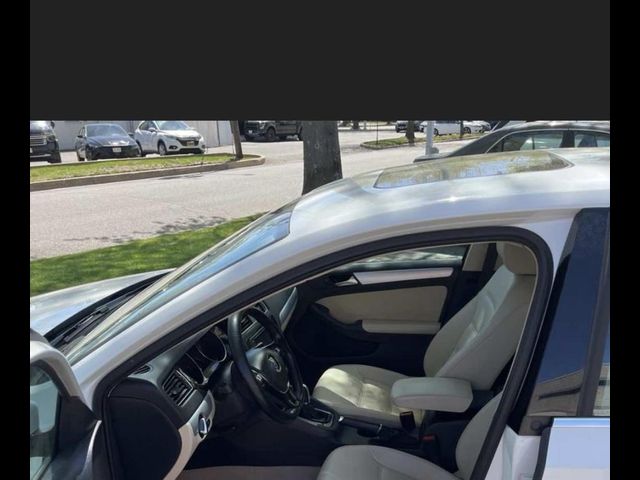 2016 Volkswagen Jetta Hybrid SEL Premium