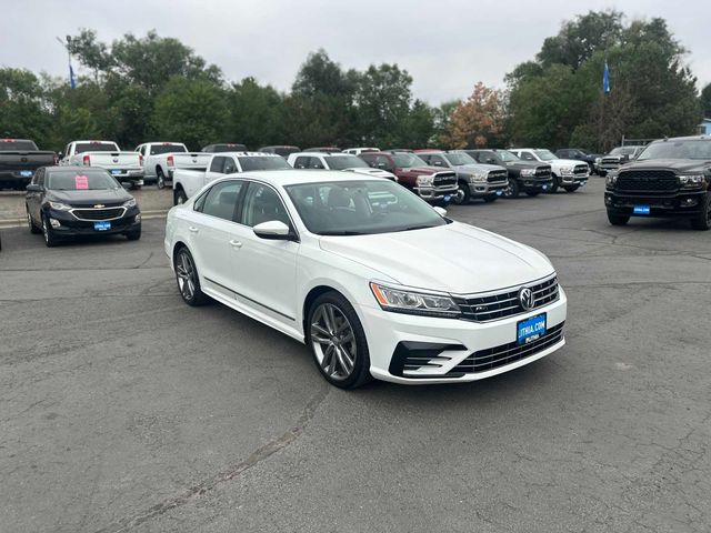 2016 Volkswagen Passat 1.8T R-Line