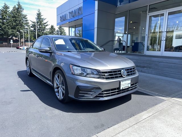 2016 Volkswagen Passat 1.8T R-Line Comfort