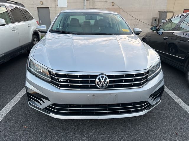 2016 Volkswagen Passat 1.8T R-Line Comfort