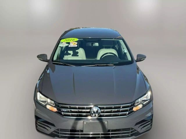2016 Volkswagen Passat 1.8T R-Line Comfort