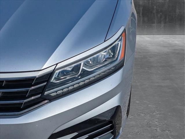 2016 Volkswagen Passat 1.8T R-Line Comfort