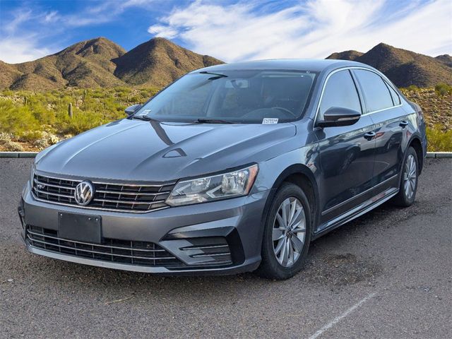 2016 Volkswagen Passat 1.8T R-Line Comfort