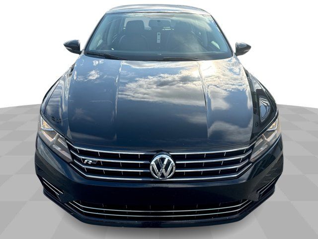 2016 Volkswagen Passat 1.8T R-Line Comfort