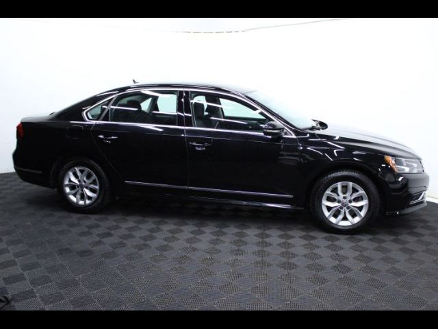 2016 Volkswagen Passat 1.8T S