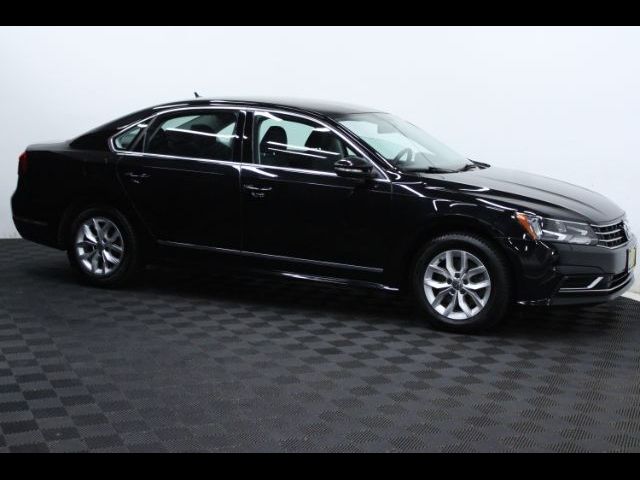 2016 Volkswagen Passat 1.8T S