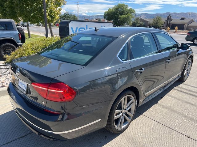 2016 Volkswagen Passat 1.8T R-Line Comfort