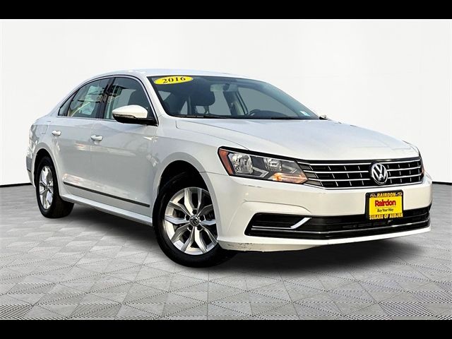 2016 Volkswagen Passat 1.8T S