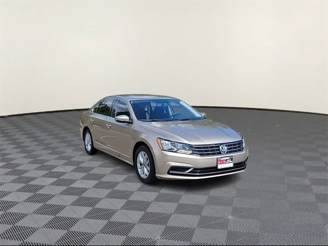 2016 Volkswagen Passat 1.8T S