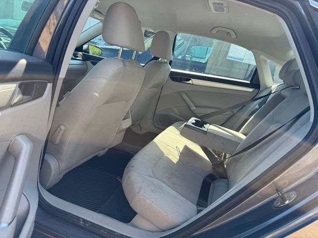 2016 Volkswagen Passat 1.8T S
