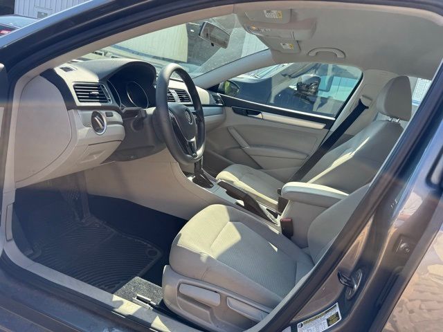 2016 Volkswagen Passat 1.8T S