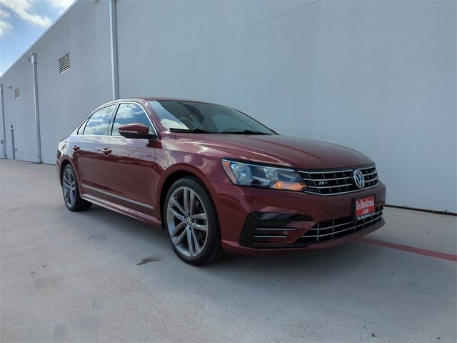 2016 Volkswagen Passat 1.8T R-Line Comfort