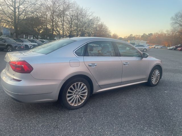 2016 Volkswagen Passat 1.8T SE