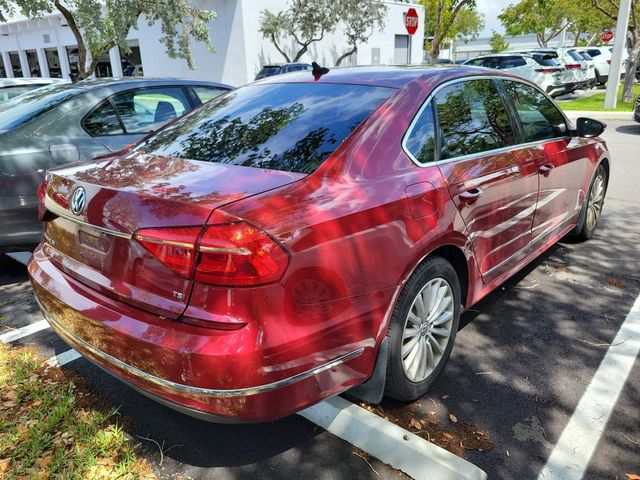 2016 Volkswagen Passat 1.8T SE