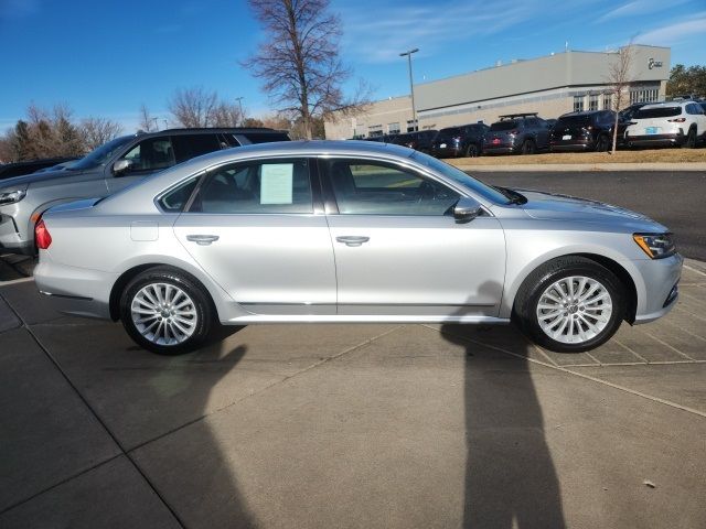 2016 Volkswagen Passat 1.8T SE