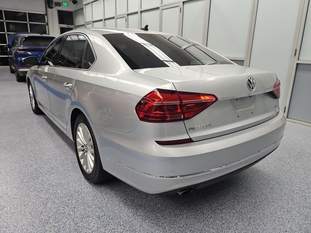 2016 Volkswagen Passat 1.8T SE Technology