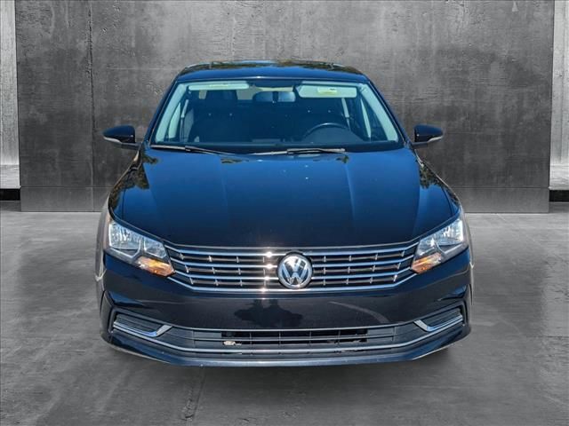 2016 Volkswagen Passat 1.8T SE