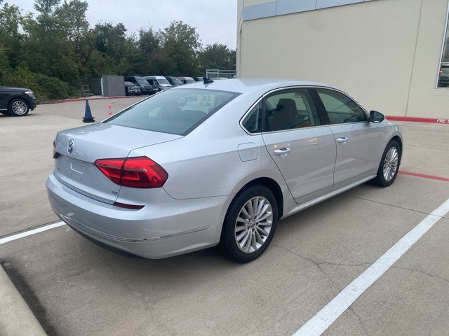 2016 Volkswagen Passat 1.8T SE