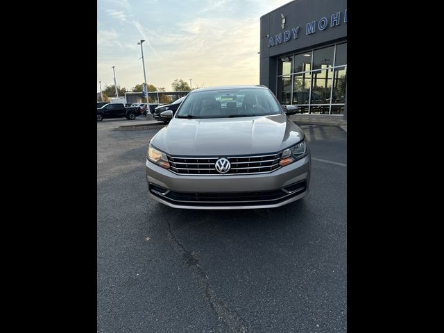 2016 Volkswagen Passat 1.8T SE