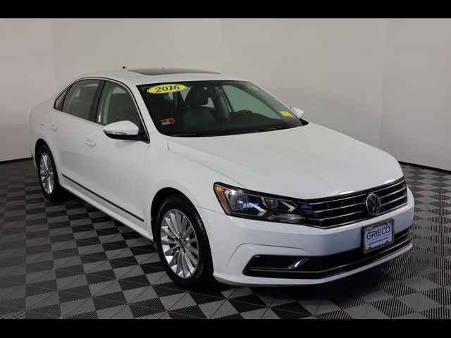 2016 Volkswagen Passat 1.8T SE