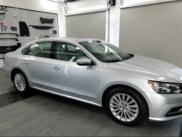 2016 Volkswagen Passat 1.8T SE