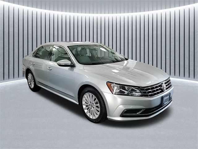 2016 Volkswagen Passat 1.8T SE