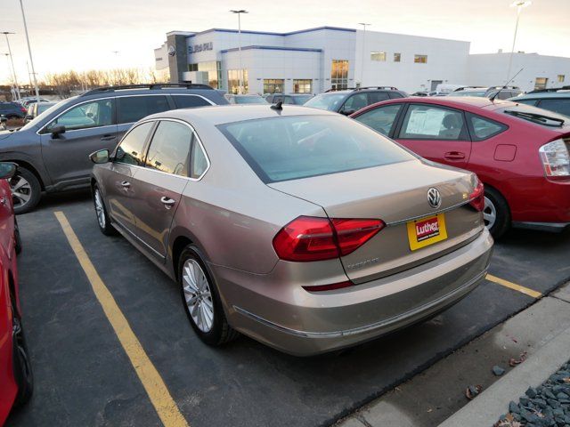 2016 Volkswagen Passat 1.8T SE Technology